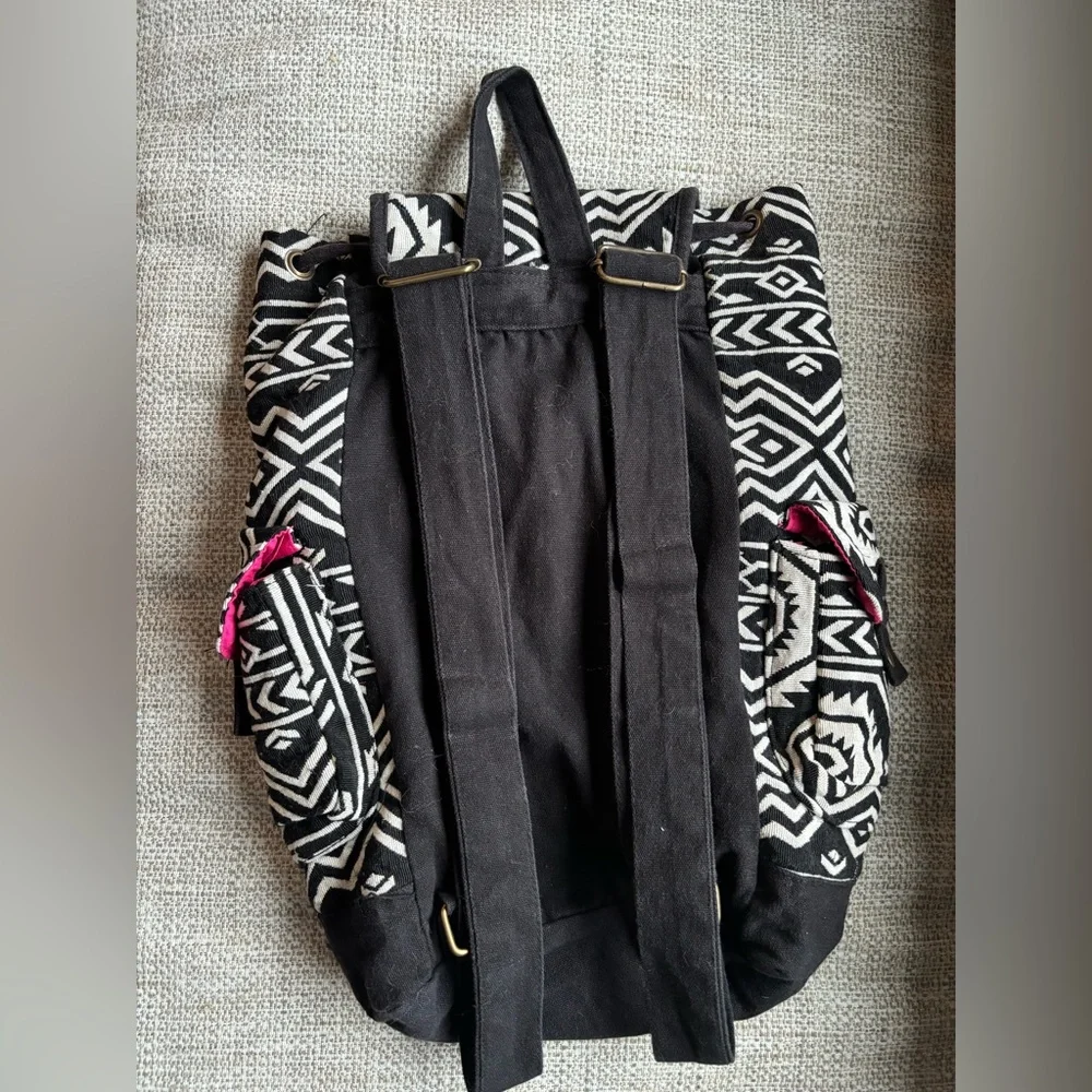 Stone Mountain Boho Black/white Tribal Print Backpack Pink Lining Pockets